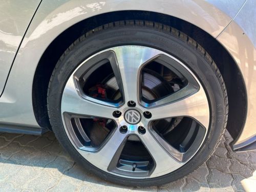 Volkswagen GOLF 7GTI in Namibia