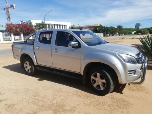 Isuzu KB300 3.0 D-teq in Namibia
