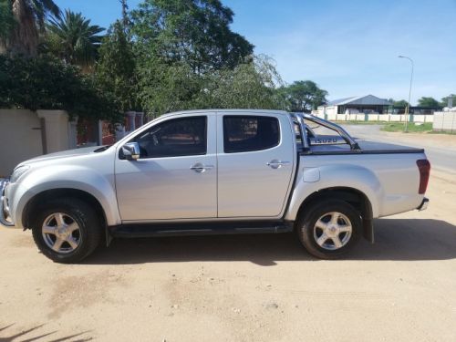 Isuzu KB300 3.0 D-teq in Namibia