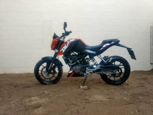 KTM Duke 125 in Namibia