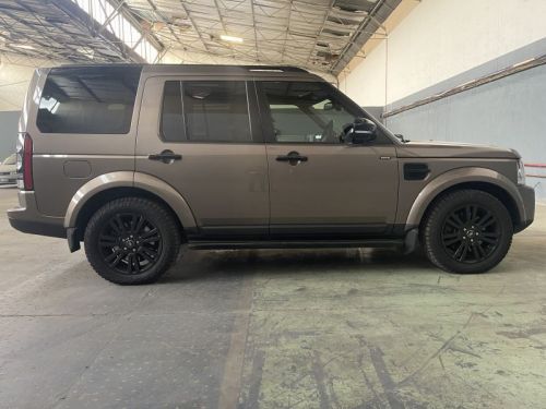 Land Rover Discovery 4 Graphite Edition in Namibia