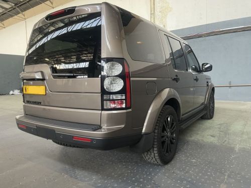 Land Rover Discovery 4 Graphite Edition in Namibia