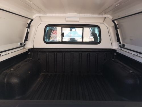 Nissan NP300 2.5Tdi 4x4 double cab in Namibia