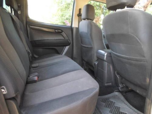 Isuzu KB Series 2.4 petrol in Namibia