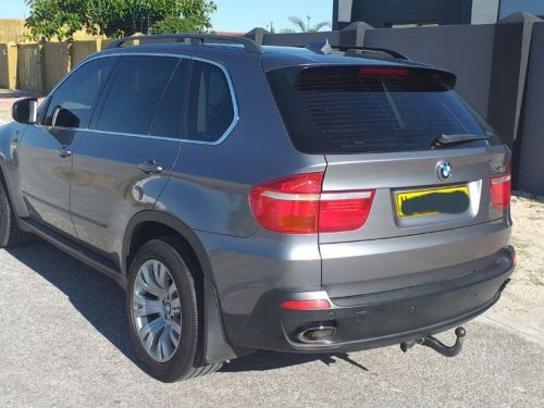 BMW X5 4.8i V8 4x4 in Namibia
