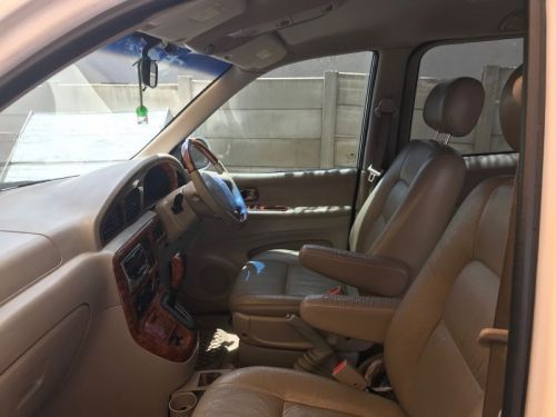 Kia Carnival 2.5 V6 LS in Namibia