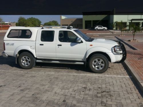 Nissan NP300 2.5 TDi in Namibia