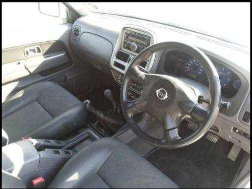 Nissan NP300 2.5 TDi in Namibia