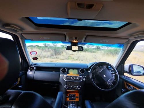 Land Rover Discovery 4 SCV6 HSE 4x4 in Namibia