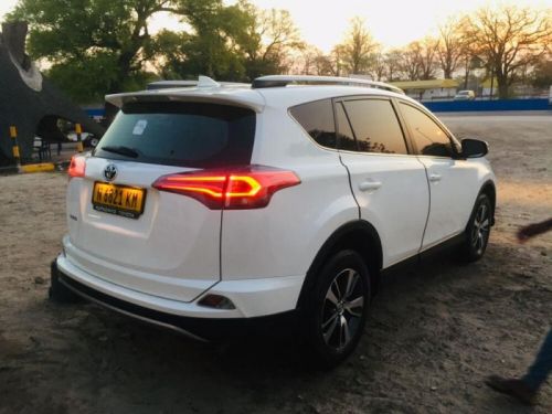 Toyota RAV4 2.0 GX in Namibia