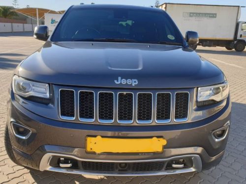 Jeep Grand Cherokee Overland in Namibia