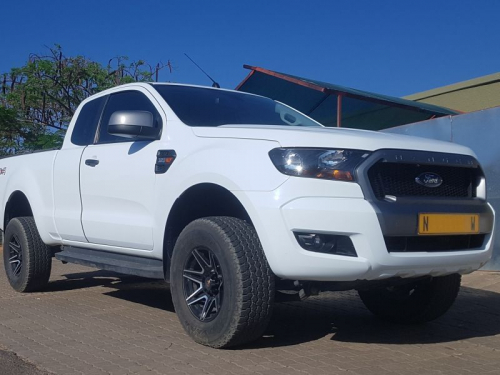 Ford Ranger 3.2l XLS 4x4 in Namibia