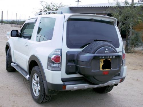 Mitsubishi Pajero 3.8L V8 in Namibia