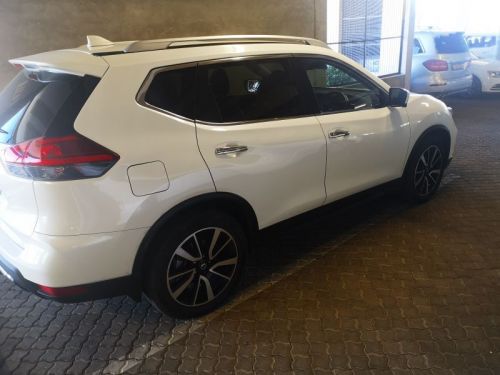 Nissan X-trail 2.5 Tekna CVT 7 seater in Namibia