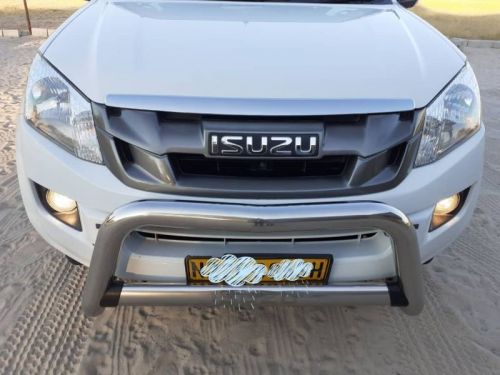 Isuzu KB 2.4 in Namibia