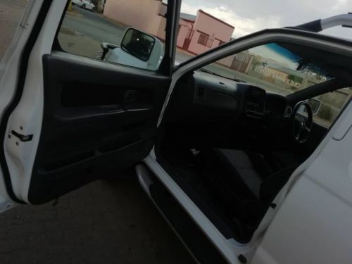 Nissan Hardbody 2.4 in Namibia