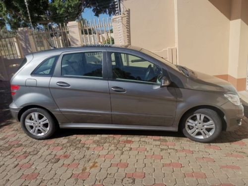 Mercedes-Benz B 200 in Namibia