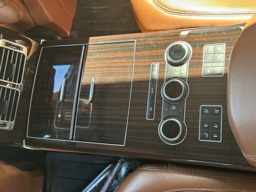 Land Rover Range Rover 5L V8 Supercharge Autobiography in Namibia