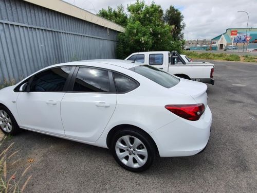 Opel Astra Essentia 1.6 in Namibia