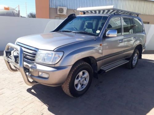 Toyota Land Cruiser Sahara, 6cyl, TD in Namibia