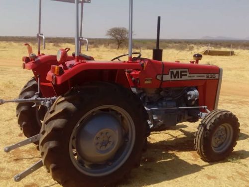 Massey Ferguson MF235 in Namibia