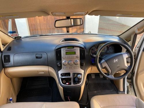 Hyundai H100 2.4L (9 Seater ) in Namibia