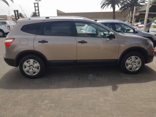Nissan Qashqai+2 in Namibia