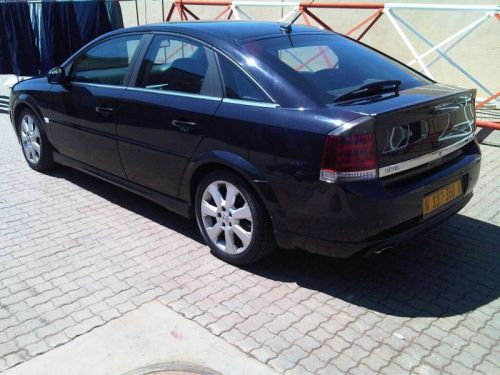 Opel Vectra 2.2 GTS 16V in Namibia