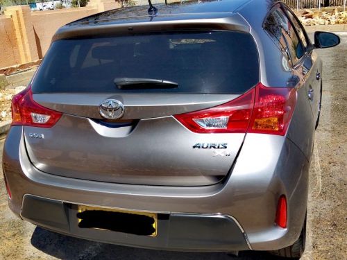 Toyota Auris 1.6 XR - Avant Gard Bronze in Namibia