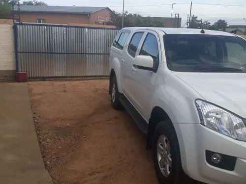 Isuzu KB 240 LE in Namibia