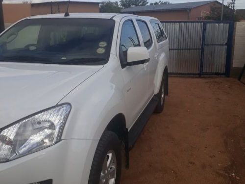 Isuzu KB 240 LE in Namibia
