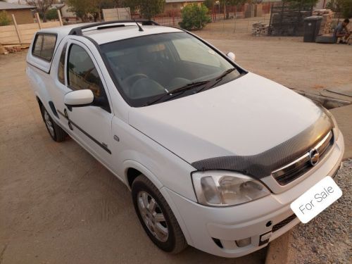 Chevrolet Corsa sport in Namibia