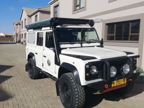 Land Rover 110 Defender in Namibia