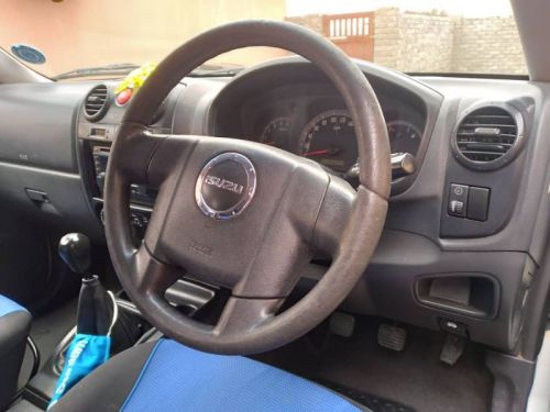Isuzu KB250 LE in Namibia