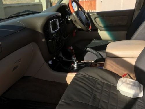 Toyota Land Cruiser 4.7 liter in Namibia