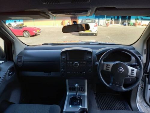 Nissan Navara 3UZ 4.3 V8 VVTI in Namibia
