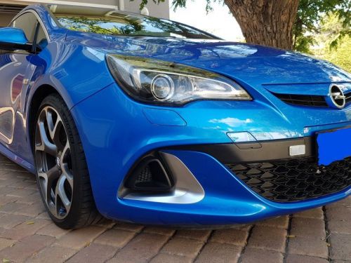 Opel Astra OPC 2.0T in Namibia