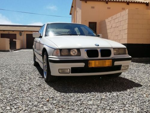 BMW 323i e36 in Namibia