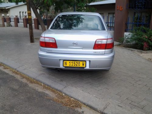 Opel Omega 2.2 in Namibia