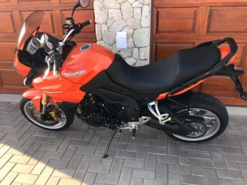 Triumph Tiger 1050 in Namibia