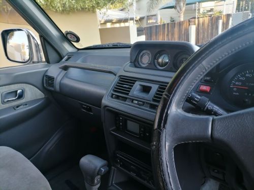 Mitsubishi Pajero V6 in Namibia