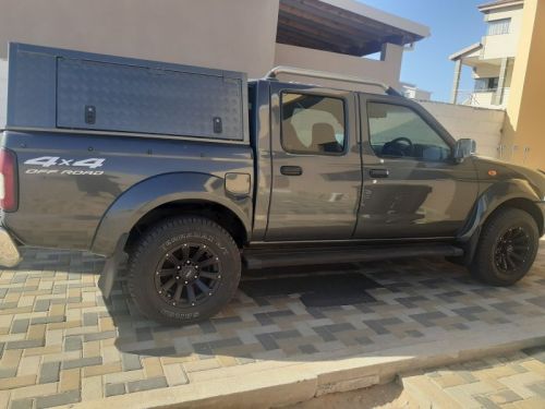 Nissan NP300 4x4 in Namibia