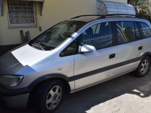 Opel Zafira in Namibia