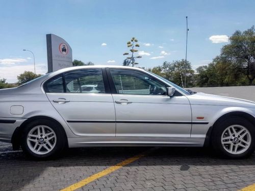 BMW 320i (E46 - straight six) in Namibia