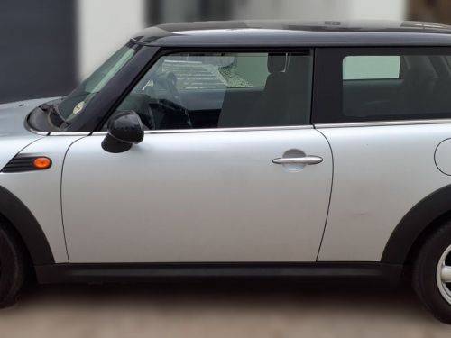 Mini Cooper 1.6i petrol in Namibia