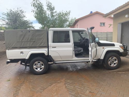 Toyota Land Cruiser 4.0 V6 in Namibia