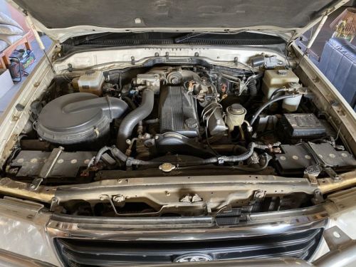 Toyota Land Cruser 100 Series 6 cylinder Turbo Diesel in Namibia