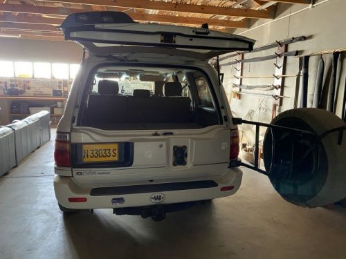 Toyota Land Cruser 100 Series 6 cylinder Turbo Diesel in Namibia