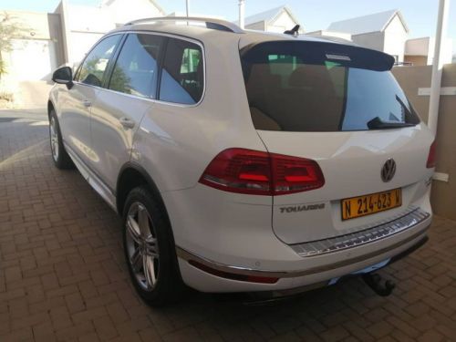 Volkswagen Touareg V6 3.0 TDI Luxury R-Line in Namibia
