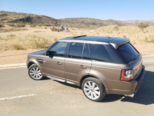 Land Rover Range Rover V8 Sport Supercharged Red edition in Namibia